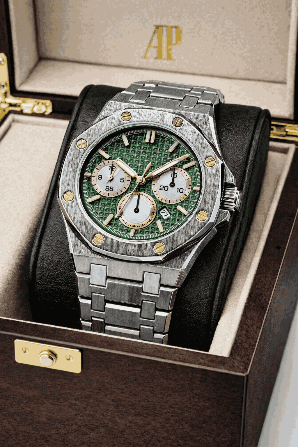 luxury-watch-box-packaging-presentation